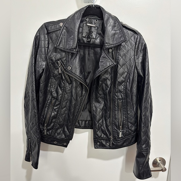 Jackets & Blazers - Black faux leather / leather quilted moto jacket size small